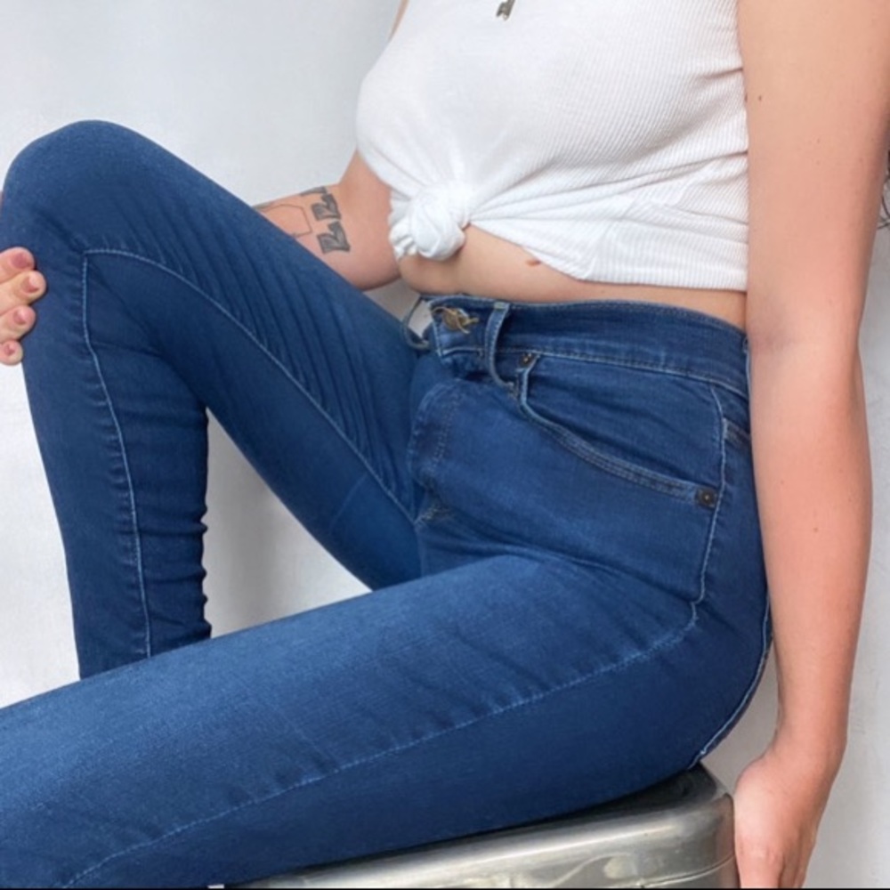 SOLD LEVIS MILE HIGH WAIST ACE OF HEARTS JEANS - Picture 3 of 11